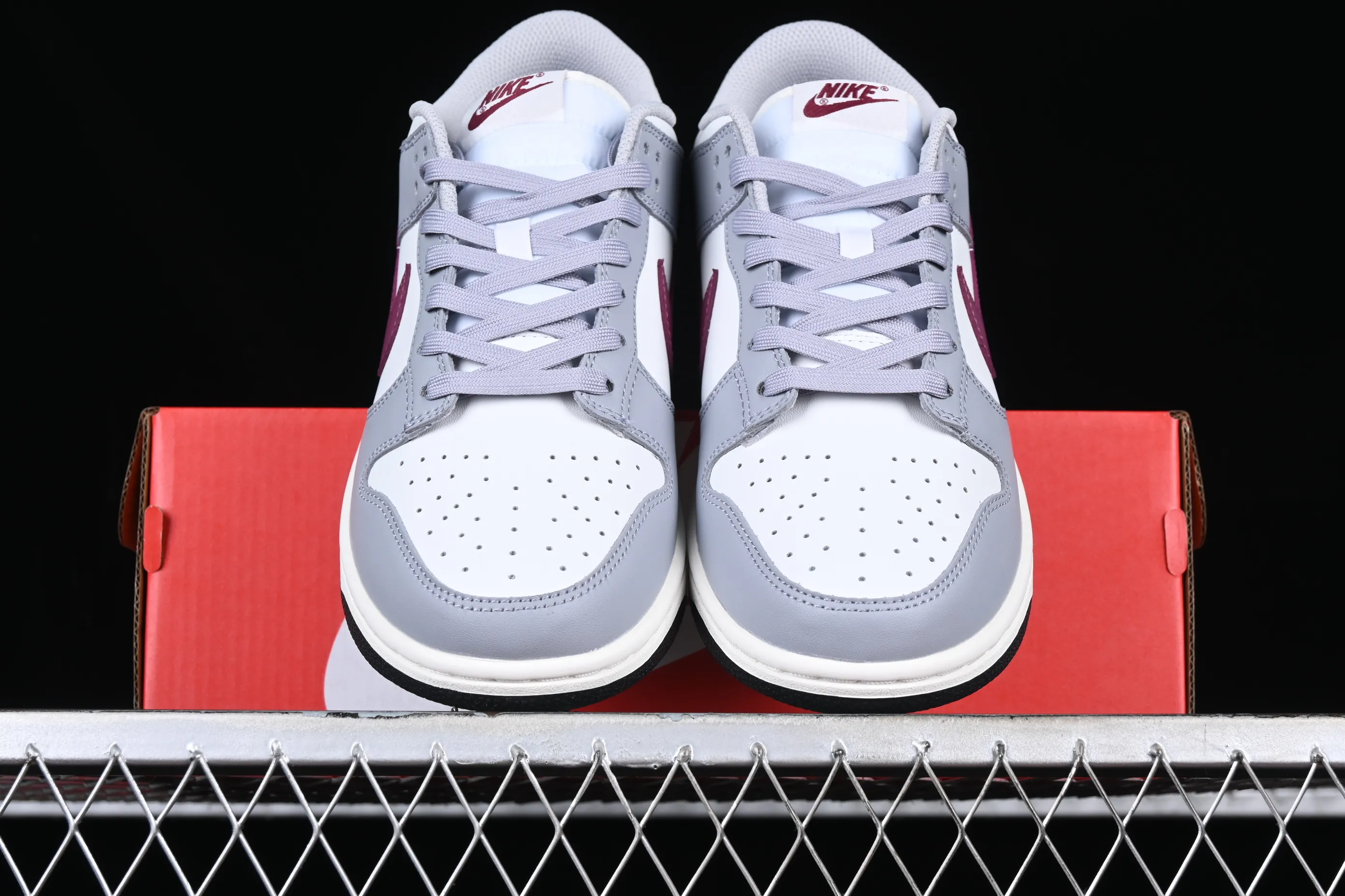 All categories Nk SB Dunk series Nk SB Dunk Low low-top sneakers Nk Dunk Low "Grey White" gray burgundy low-top retro sports and leisure sneakers DD1503-122